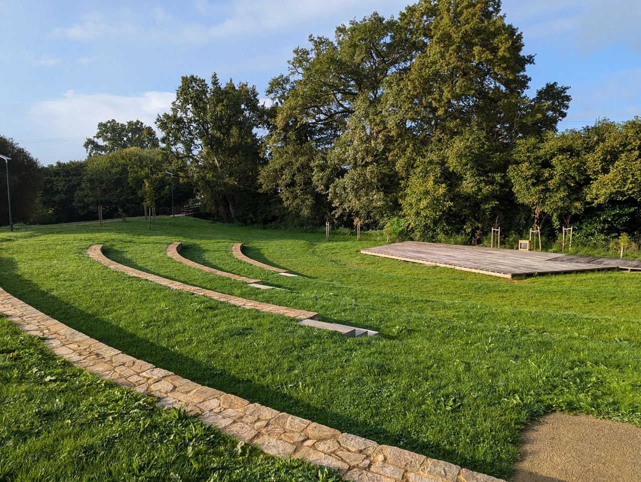 Image d'illustration pour : Théâtre de verdure dans les jardins