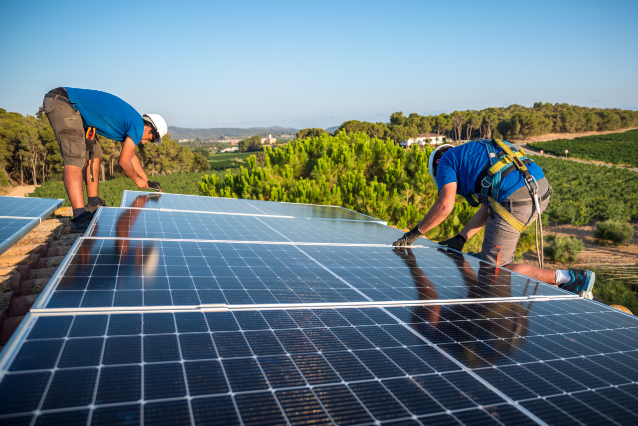 Image d'illustration pour : Installer panneaux photovoltaïques - Transition écologique.jpeg	Installer des panneaux photovoltaïques sur les bâtiments publics