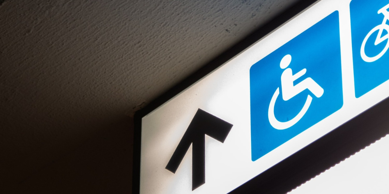 Image d'illustration pour : L'accessibilité des lieux publics aux personnes à mobilité réduite
